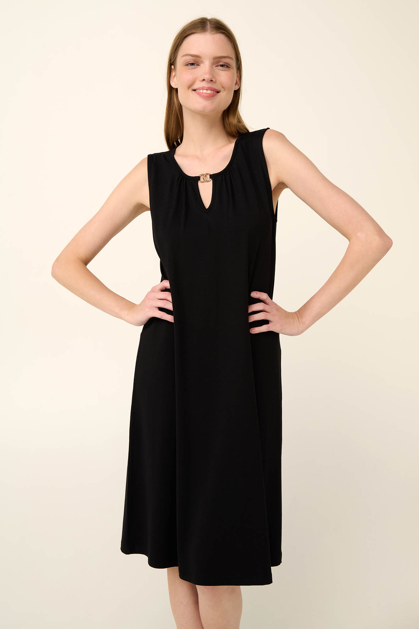 1_0992124284 Vamp - Μονόχρωμο Αμάνικο Καλοκαιρινό Φόρεμα - Image 1