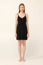 Vamp - Μονόχρωμο Καλοκαιρινό Νυχτικό Micromodal Με Δαντέλα - Image 2