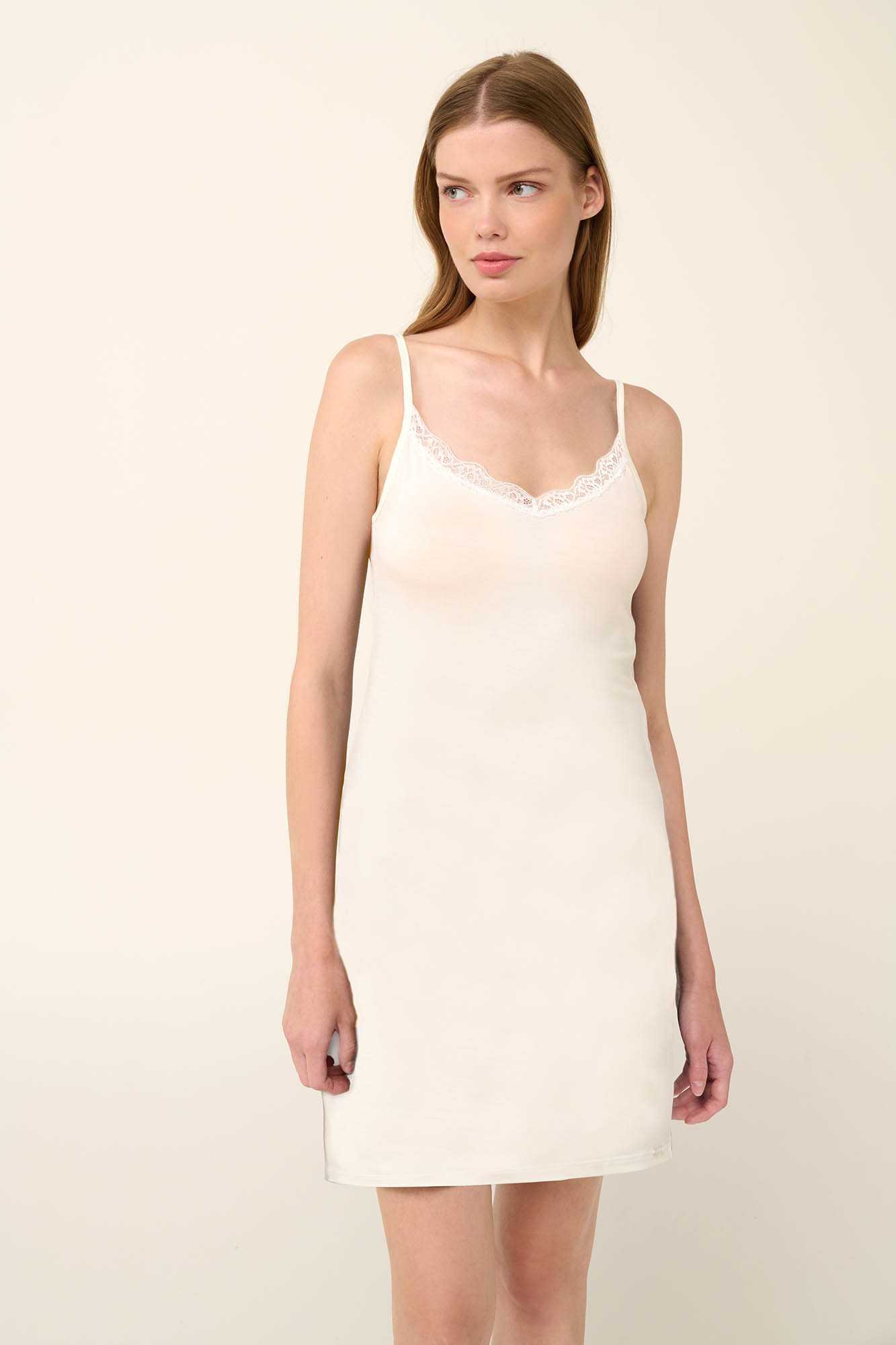 5_0066077524 Vamp - Μονόχρωμο Καλοκαιρινό Νυχτικό Micromodal Με Δαντέλα - Image 1