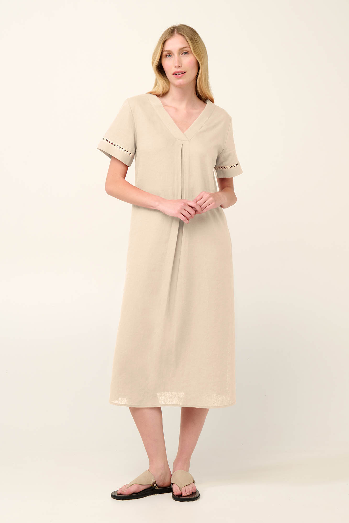 5_0918275247 Καλοκαιρινό Φόρεμα με V Λαιμόκοψη - Image 1