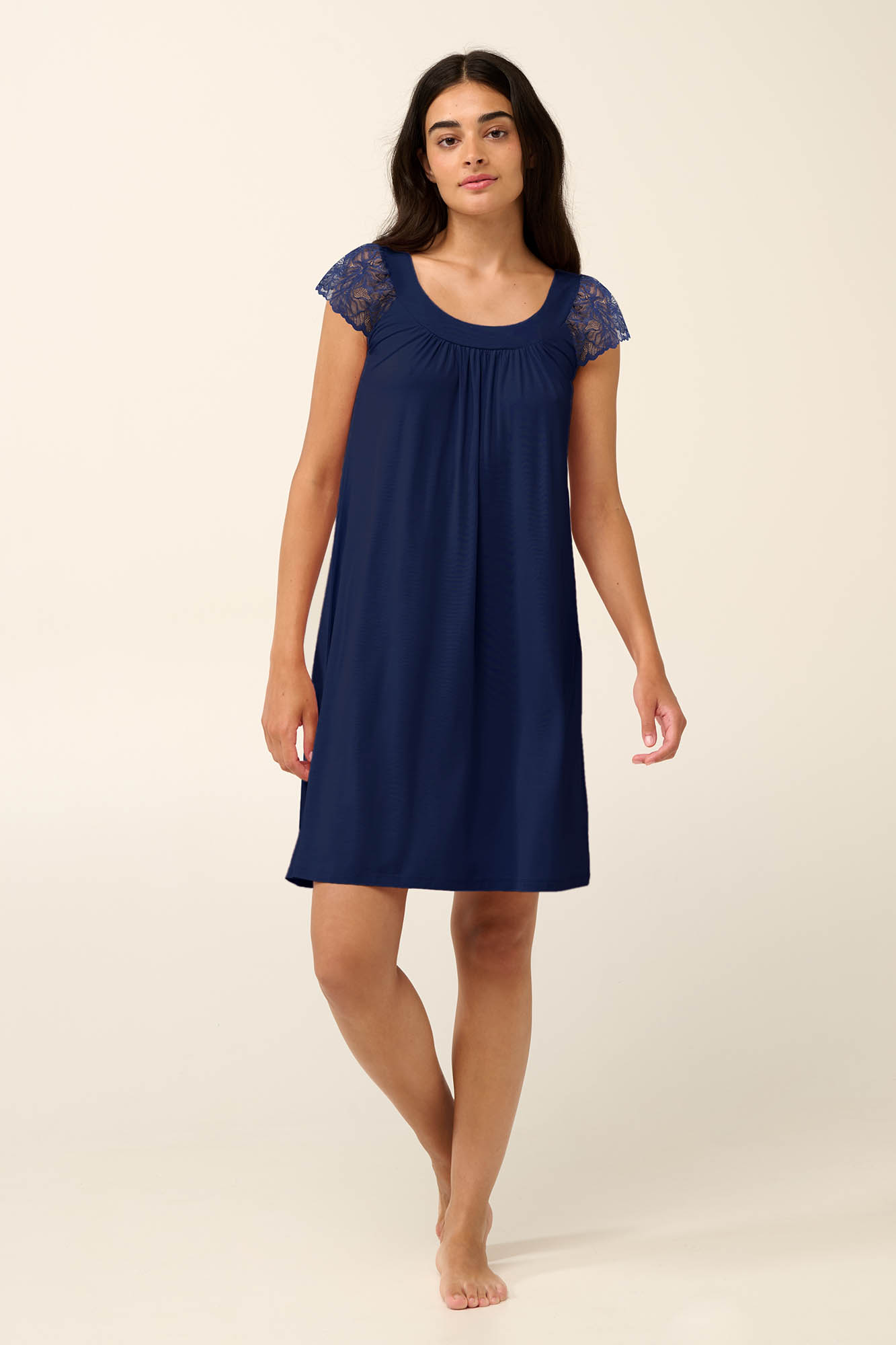 7_0758203172 Vamp - Μονόχρωμο Καλοκαιρινό Νυχτικό με Μανίκι από Δαντέλα - Image 1