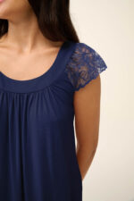 Vamp - Μονόχρωμο Καλοκαιρινό Νυχτικό με Μανίκι από Δαντέλα - Image 3