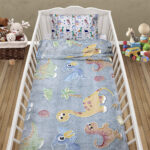 LINO ΚΟΥΒΕΡΤΑ FLEECE ΦΩΣΦΟΡΙΖΕ VOLCANO GREY-CIEL 110X150 - Image 2