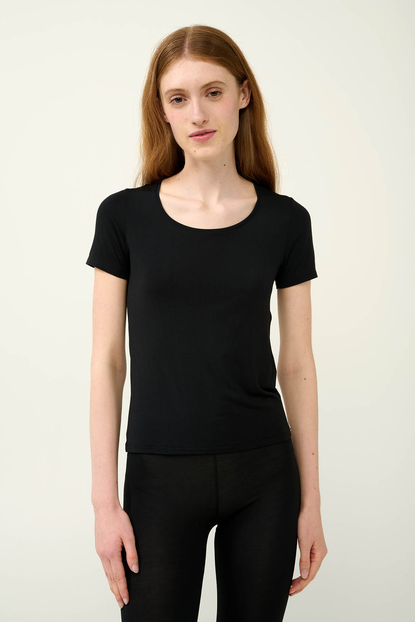 1_0577432620 Γυναικείο Μονόχρωμο Micromodal Φανελάκι - Image 1