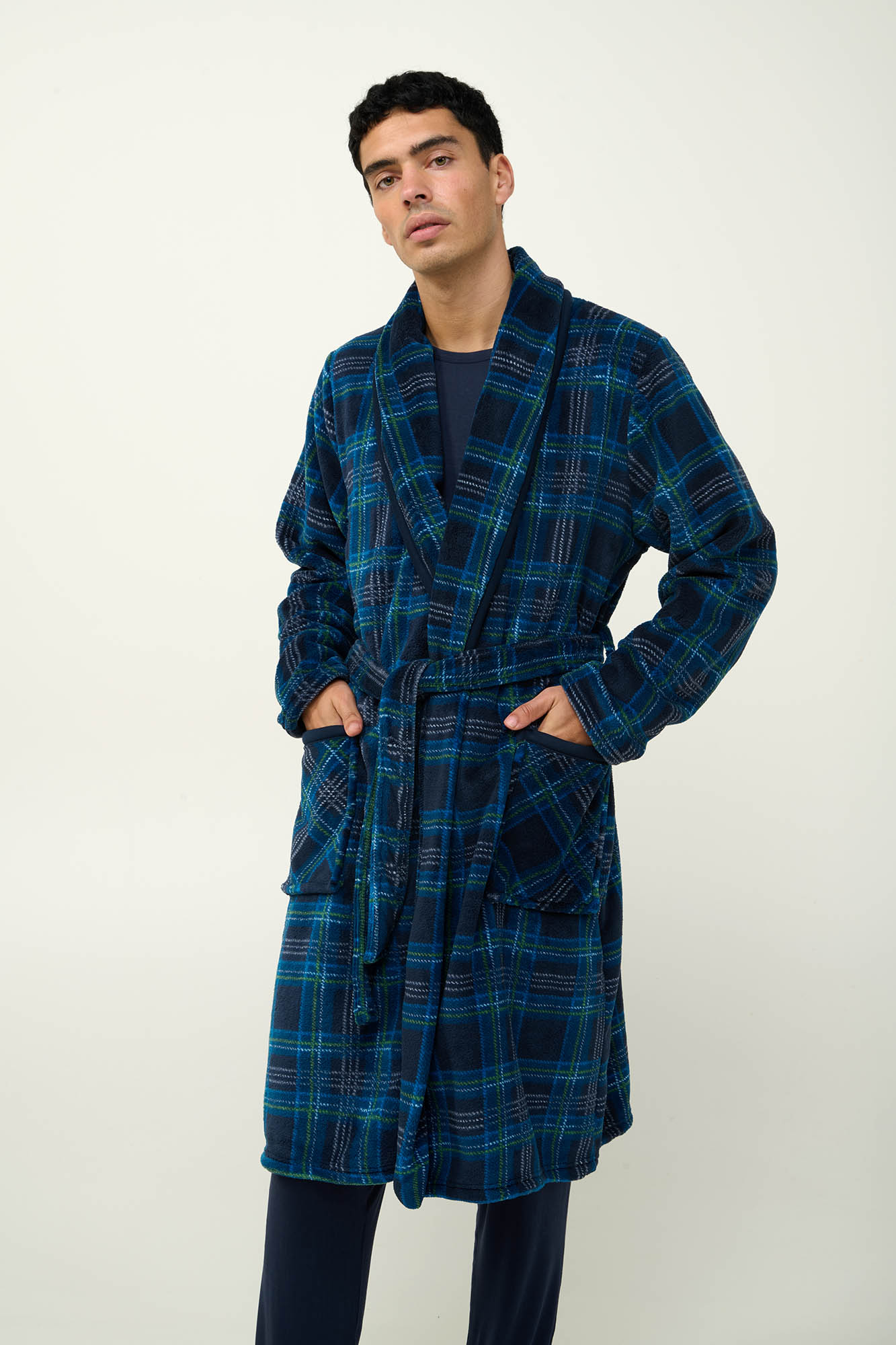 1_0653511148 Μακριά Ανδρική Καρό Ρόμπα - Image 1