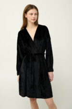 Μονόχρωμη Γυναικεία Velvet Ρόμπα