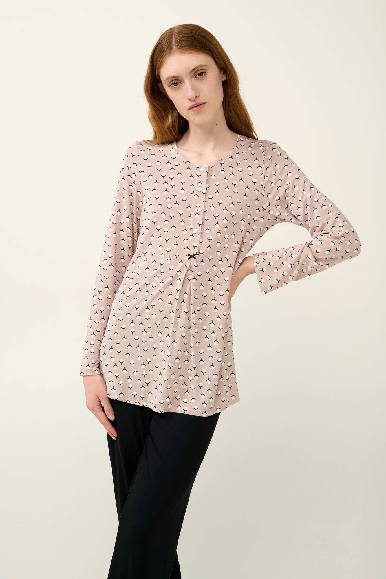 1_0969912017 Γυναικεία Φλοράλ Πυτζάμα με Πιέτα - Image 1