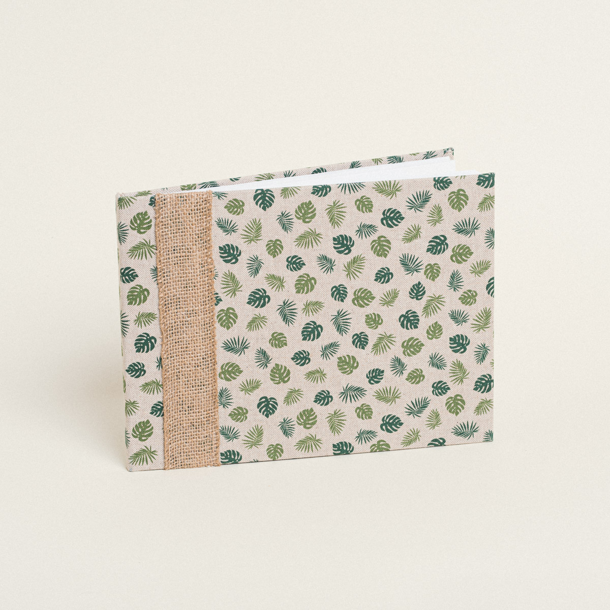 3676e96c-f3c6-4110-8995-f476d2f0344d Beauty Home ΒΙΒΛΙΟ ΕΥΧΩΝ ΜΙΚΡΑ ΜΟΝΣΤΕΡΑ 20,5 x 27,5 cm - Image 1