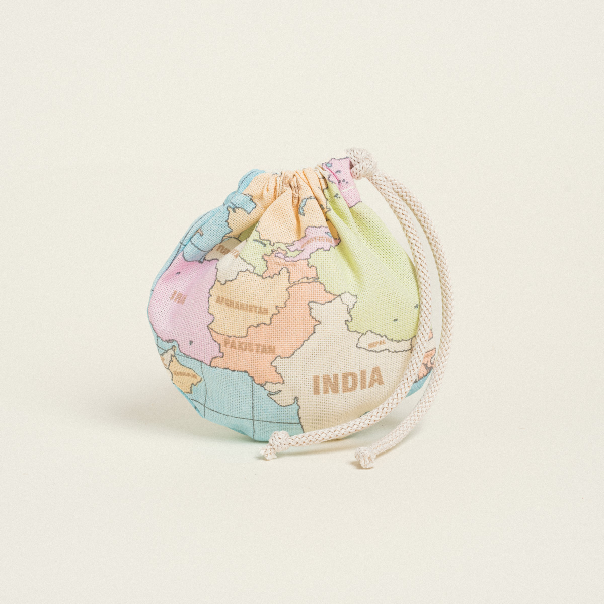 36d0b68e-3a4d-4c73-b988-5e3f111f6d54-3 Beauty Home ΠΟΥΓΚΙ ΟΒΑΛ ΜΕ ΚΟΡΔΟΝΙ 13 x 14 cm ΧΑΡΤΗΣ ΕΓΧΡΩΜΟΣ - Image 1