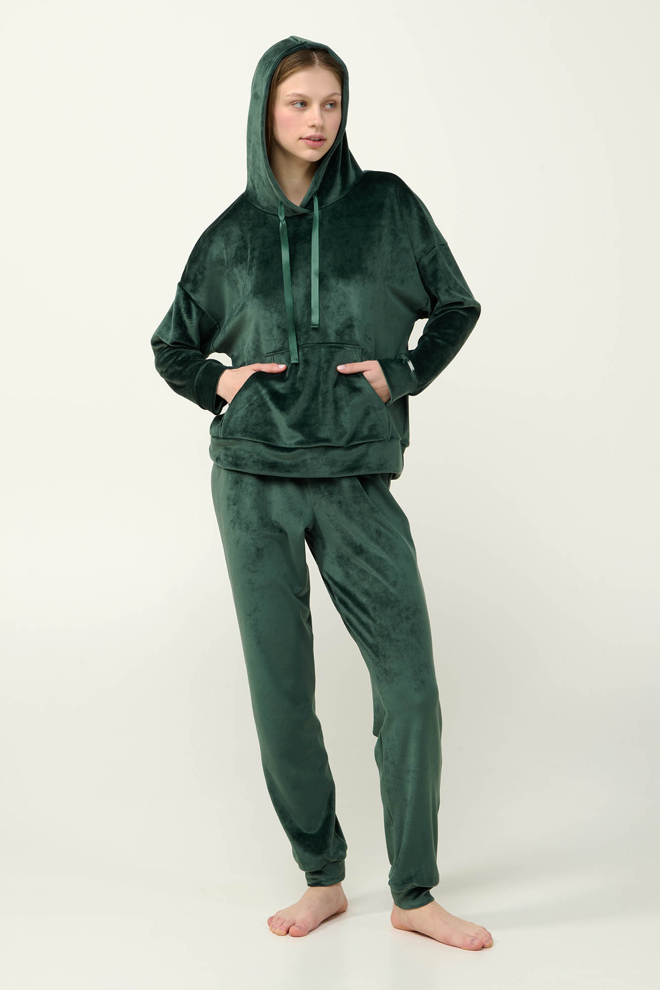 4_0240651141 Μονόχρωμη Γυναικεία Φόρμα Velvet - Image 1