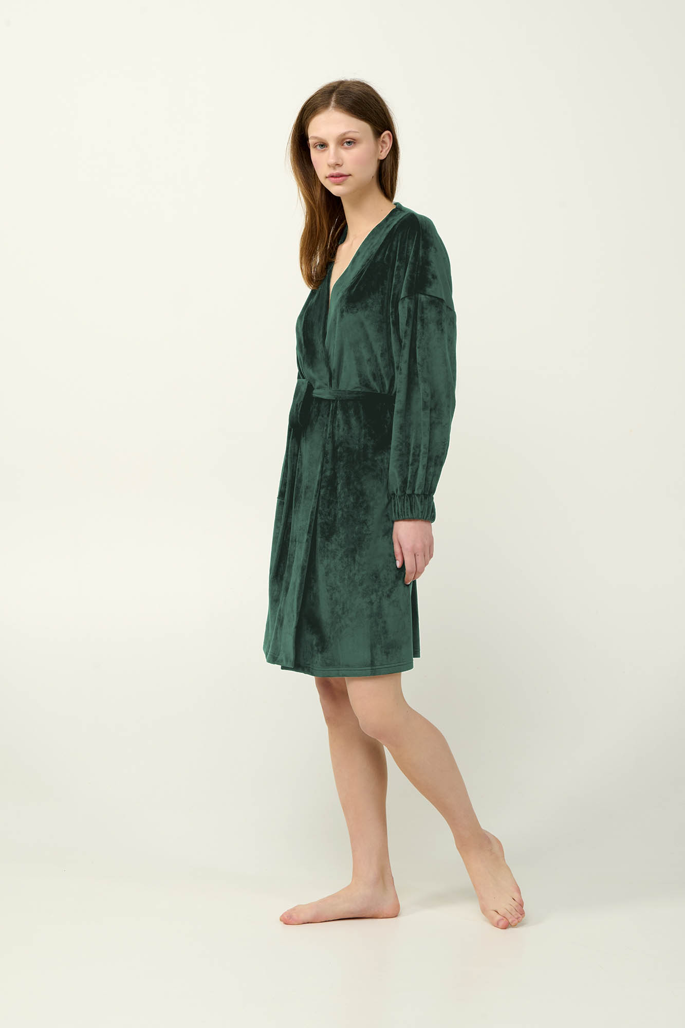 4_0317042108 Μονόχρωμη Γυναικεία Velvet Ρόμπα - Image 1