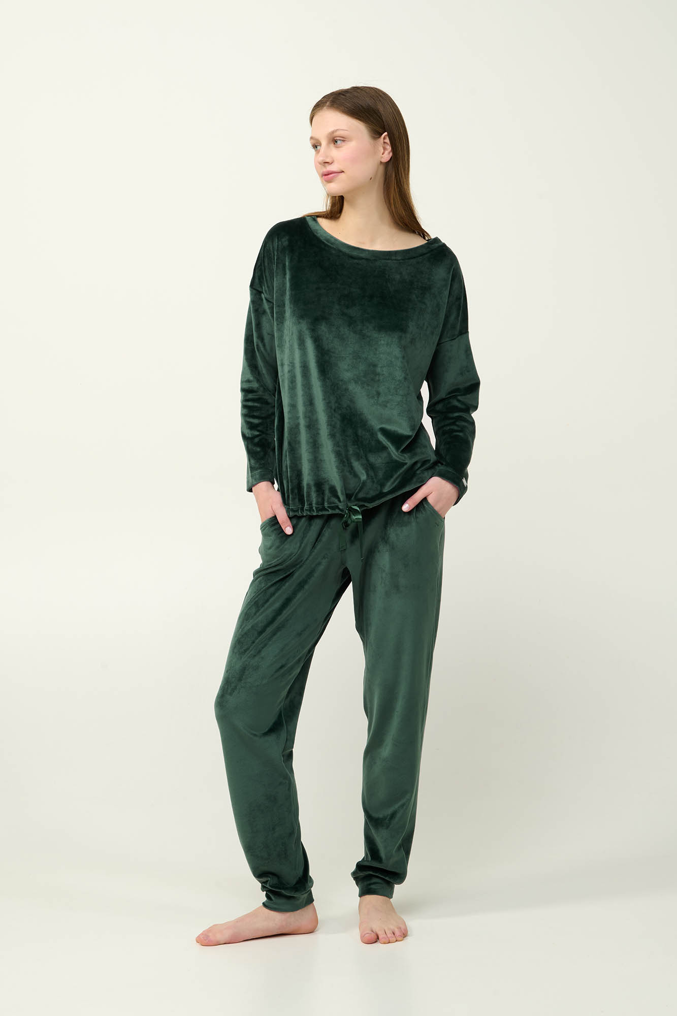 4_0328164453 Γυναικεία Μονόχωμη Φόρμα Velvet - Image 1