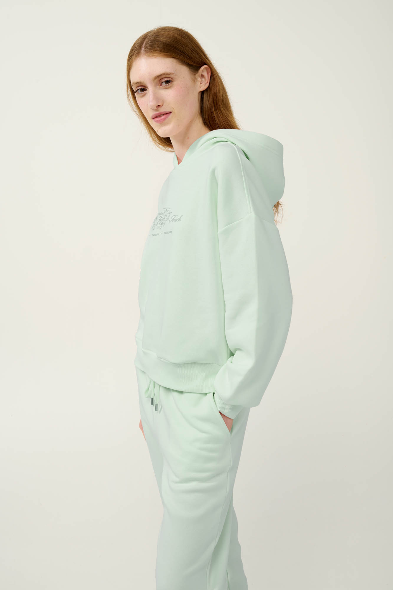 4_0394842065 Γυναικεία Φούτερ Φόρμα με Κουκούλα - Image 1