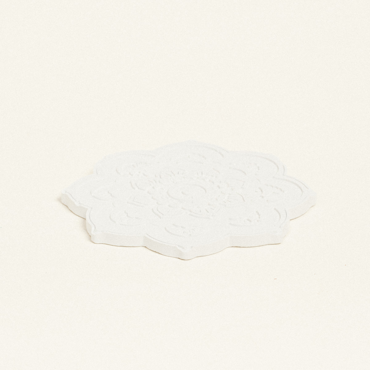 5299999153360-1 Beauty Home ΚΕΡΑΜΙΚΟ ΛΟΥΛΟΥΔΙ ΣΟΥΒΕΡ 10,5 x 11 x 1,2 cm ΛΕΥΚΟ - Image 1