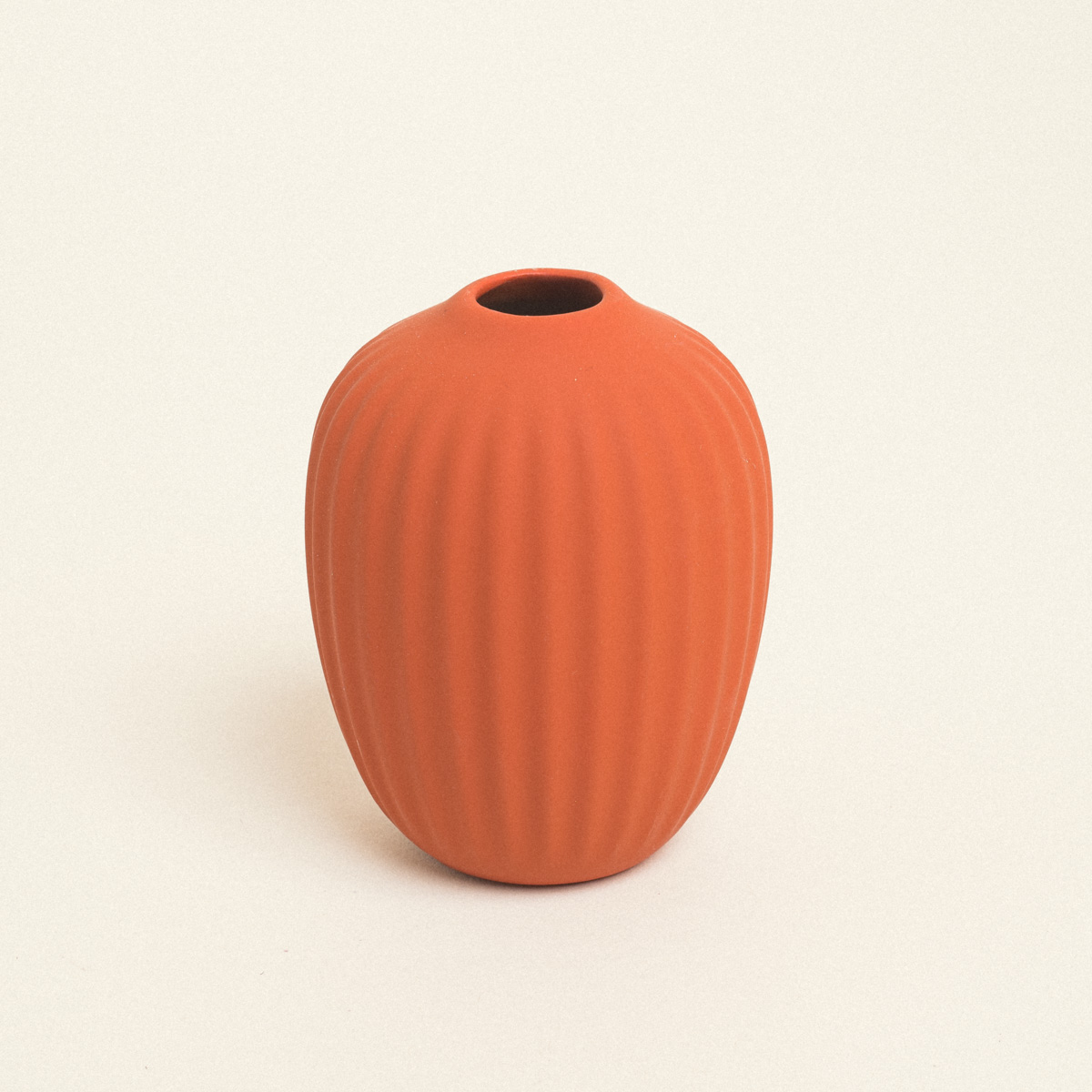 5299999246635-3 Beauty Home Ματ Κεραμικό Βάζο 8 cm x 10 cm - Image 1