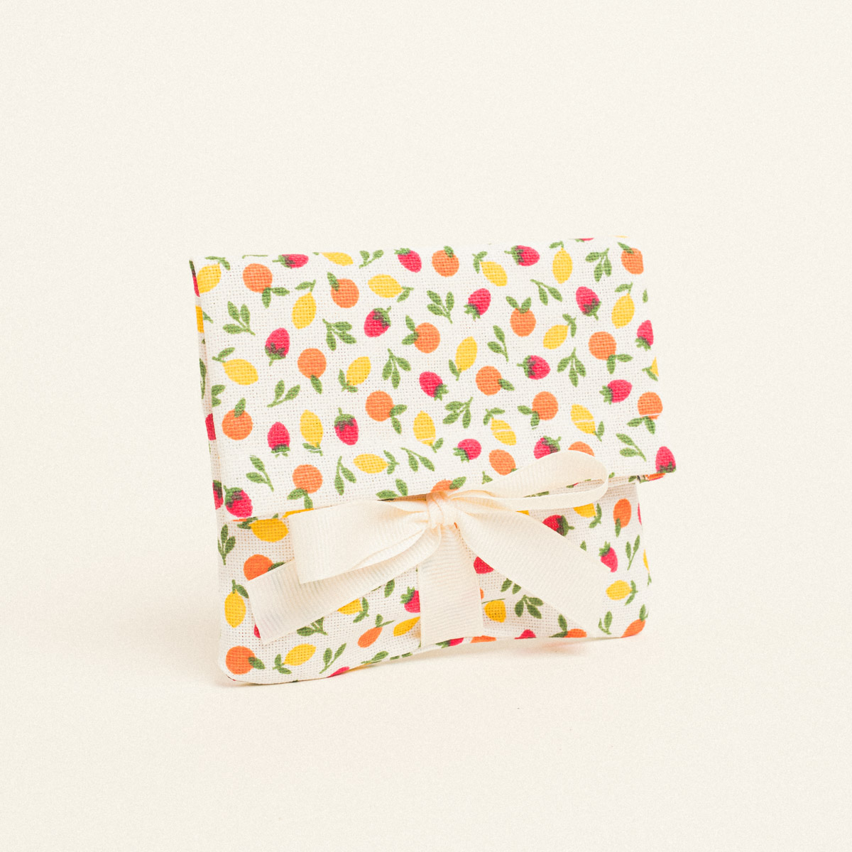 57870d9e-ee0e-46d1-9087-bb6dc3d87874 Beauty Home ΠΟΥΓΚΙ ΜΕ ΚΟΡΔΕΛΑ 12 x 17 cm ΜΙΝΙ ΦΡΟΥΤΑ MIX - Image 1