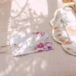 Beauty Home 12 ΕΤΙΚΕΤΕΣ ΦΛΟΡΑΛ ΜΕ ΚΟΡΔΟΝΙ 4.5X7.5CM - Image 3