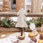 Beauty Home Δέντρο με Αστέρι σε Ξύλινη Βάση, Λευκή Τσόχα και Χρυσή Κεντητή Διακόσμηση 21 x 7,5 cm - Image 2