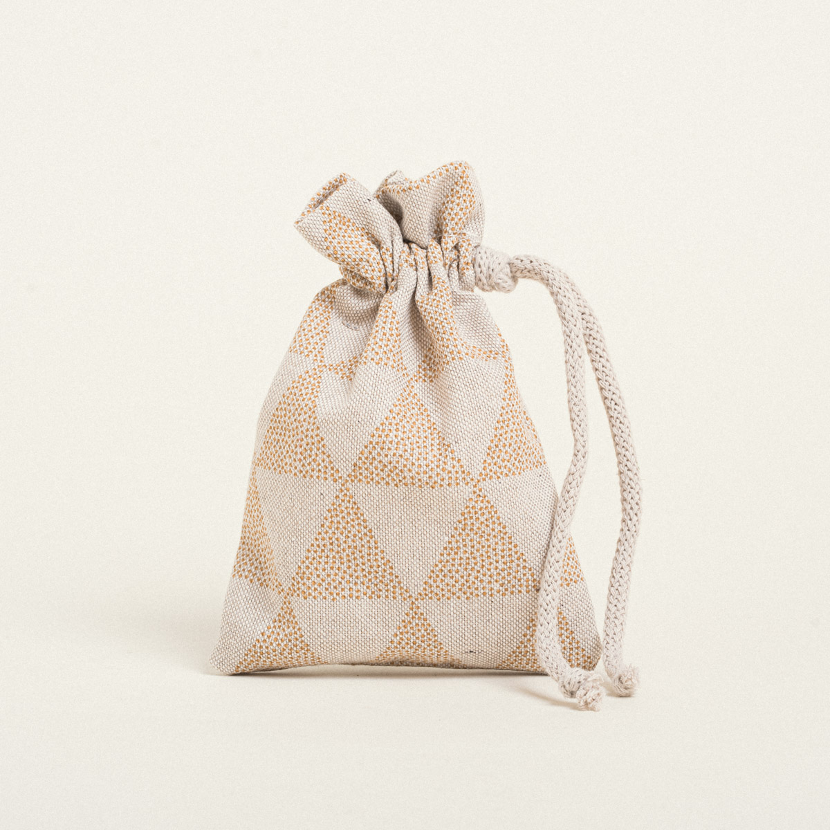 acc30e51-7976-4136-8f25-d5df35ac8218-3 Beauty Home ΠΟΥΓΚΙ ΜΕ ΚΟΡΔΟΝΙ 12 x 17 cm ΤΡΙΓΩΝΑ ΜΠΕΖ ΠΟΥΑ - Image 1