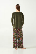 Φλοράλ Πυτζάμα με Τοπ από Βελούδο - Image 4