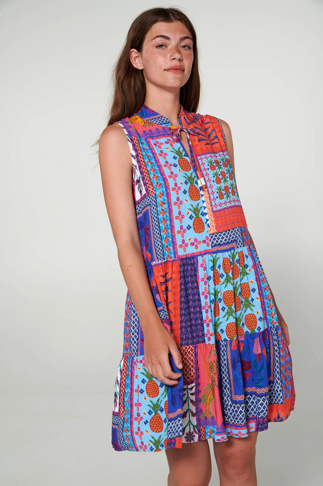 Εμπριμέ Αμάνικο Φόρεμα