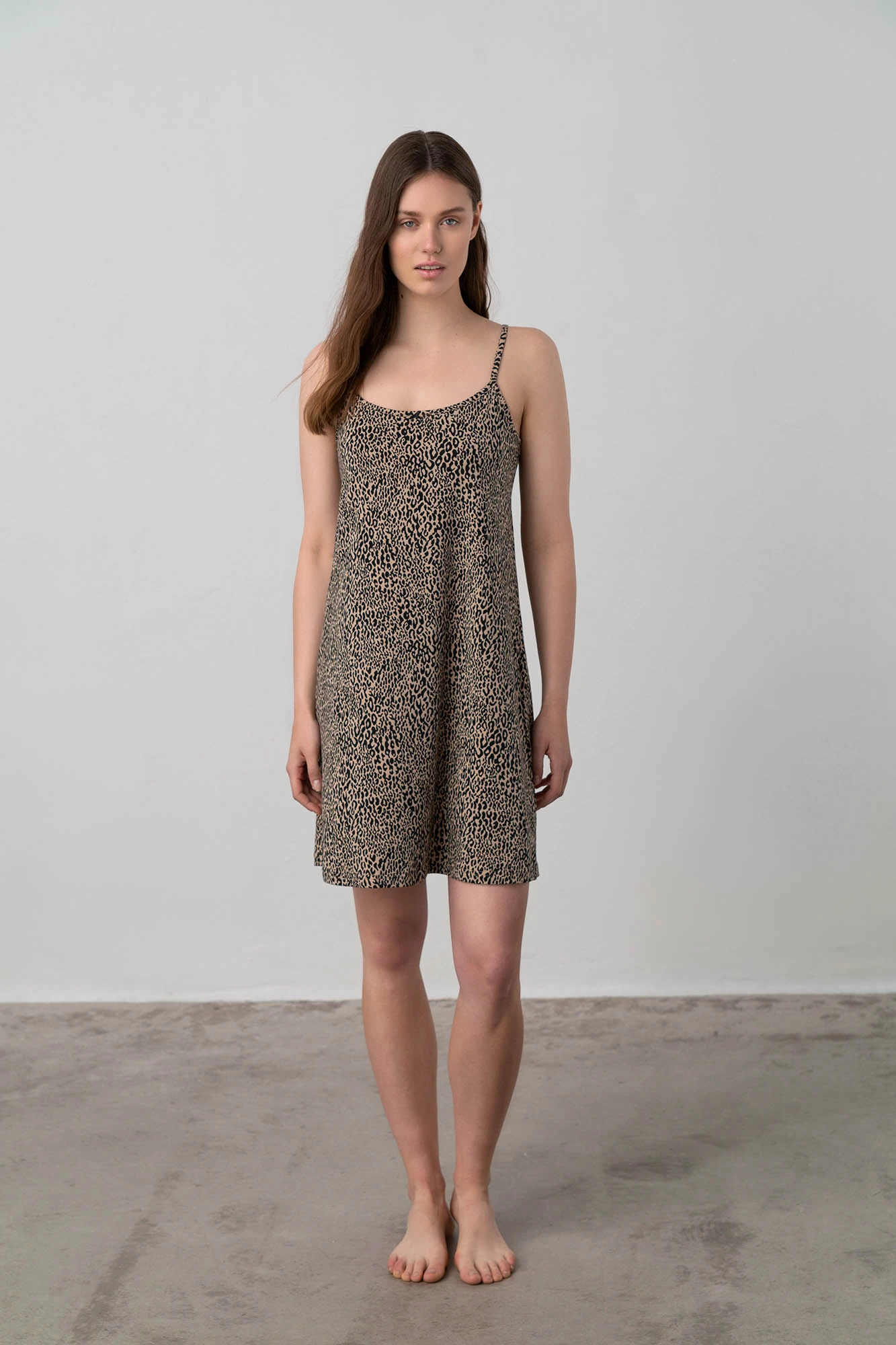 Σετ Νυχτικό με Μονόχρωμη Ρόμπα