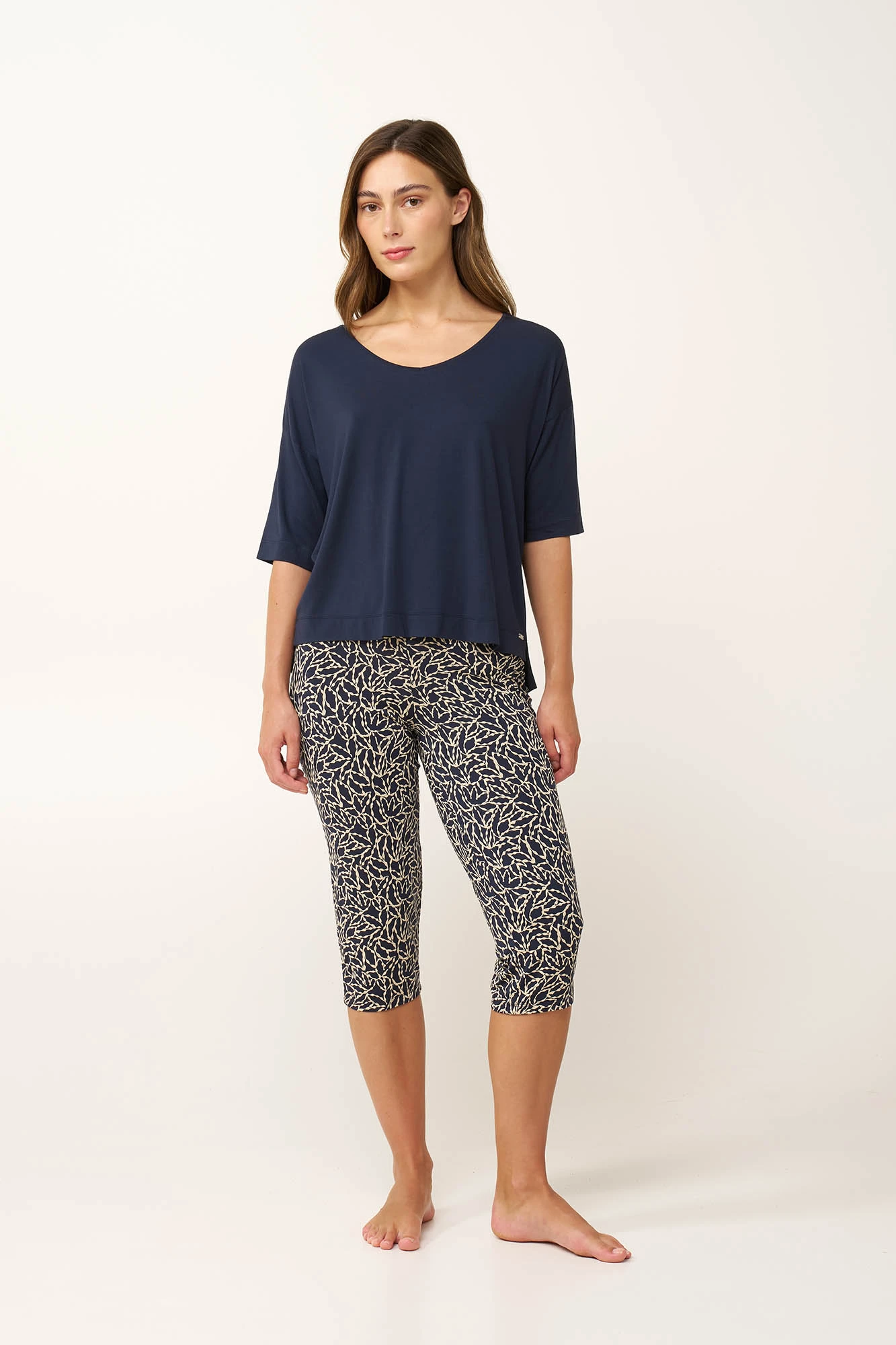 Γυναικεία Micromodal Πυτζάμα με Κάπρι Παντελόνι