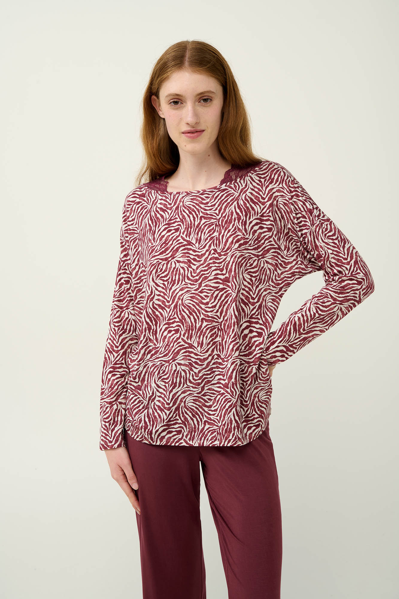 Γυναικεία Πυτζάμα Micromodal  με Μοτίβο Ζέβρα