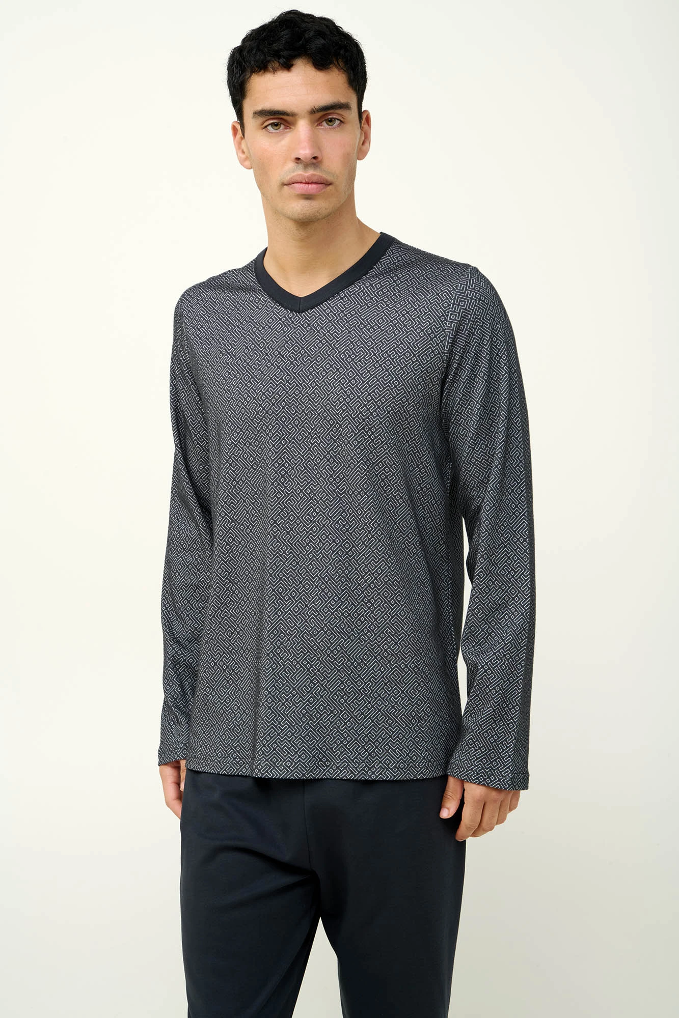 Ανδρική Βαμβακερή Πυτζάμα με V Λαιμόκοψη