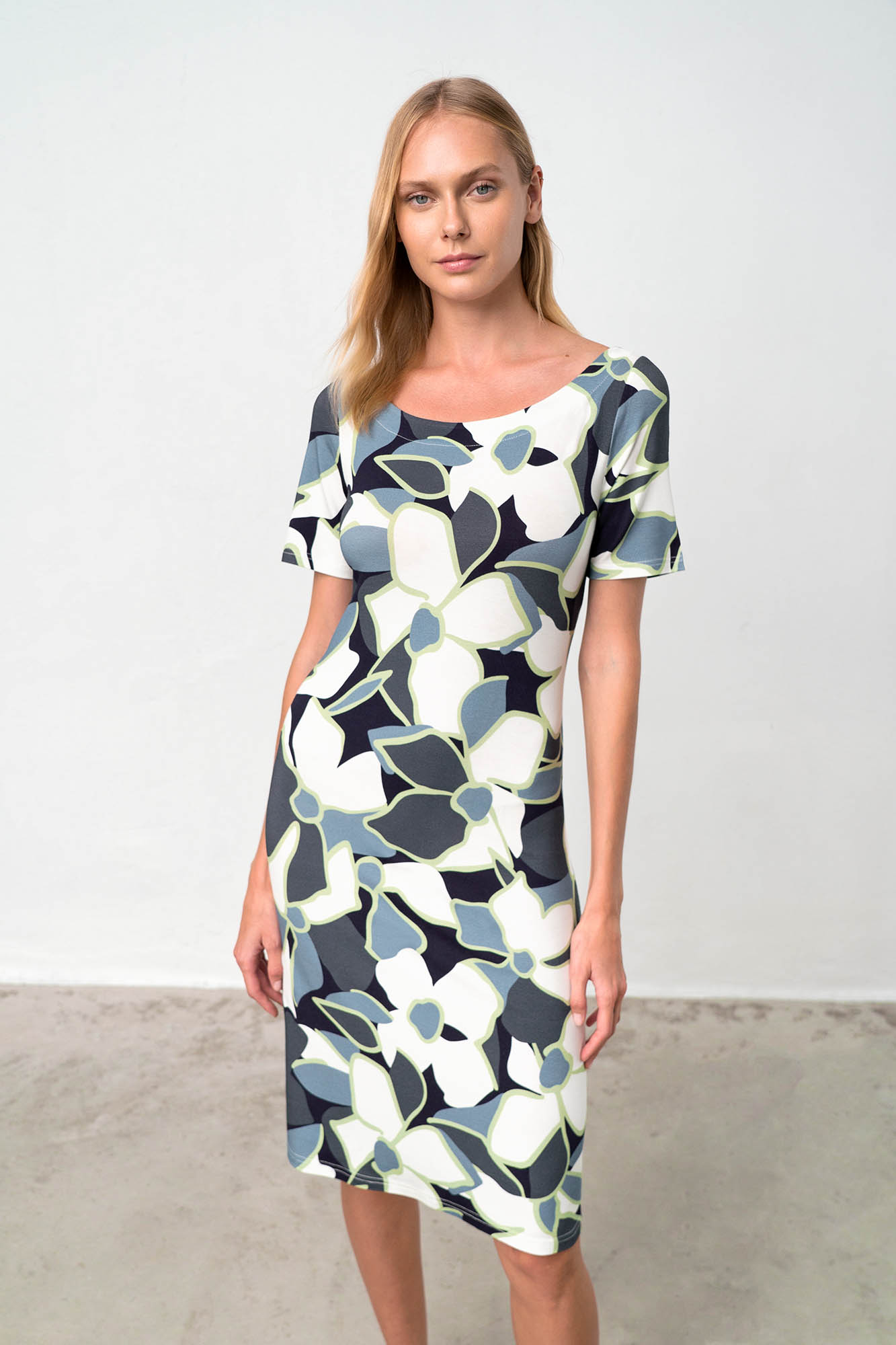 1_0672095291 Φόρεμα Με Κοντό Μανίκι - Image 1