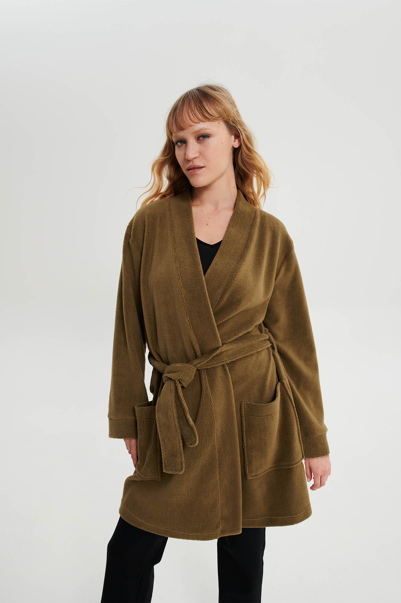 Μονόχρωμη Σταυρωτή Ρόμπα