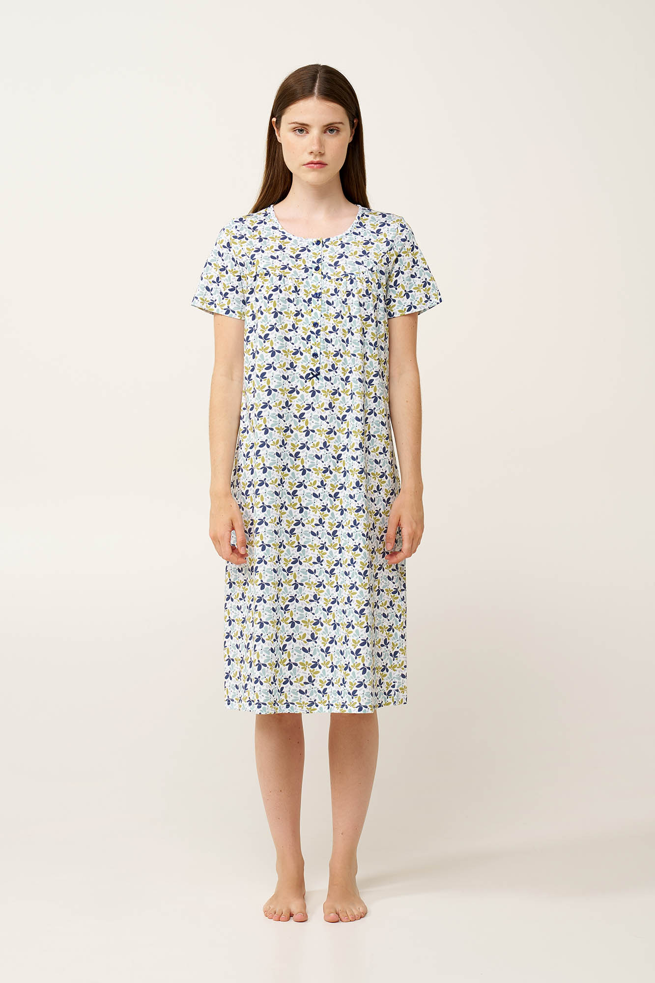 Βαμβακερό Νυχτικό με Σούρες και Κουμπιά