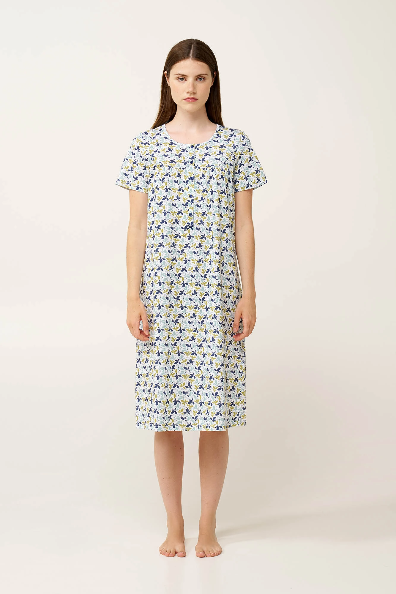 Βαμβακερό Νυχτικό με Σούρες και Κουμπιά