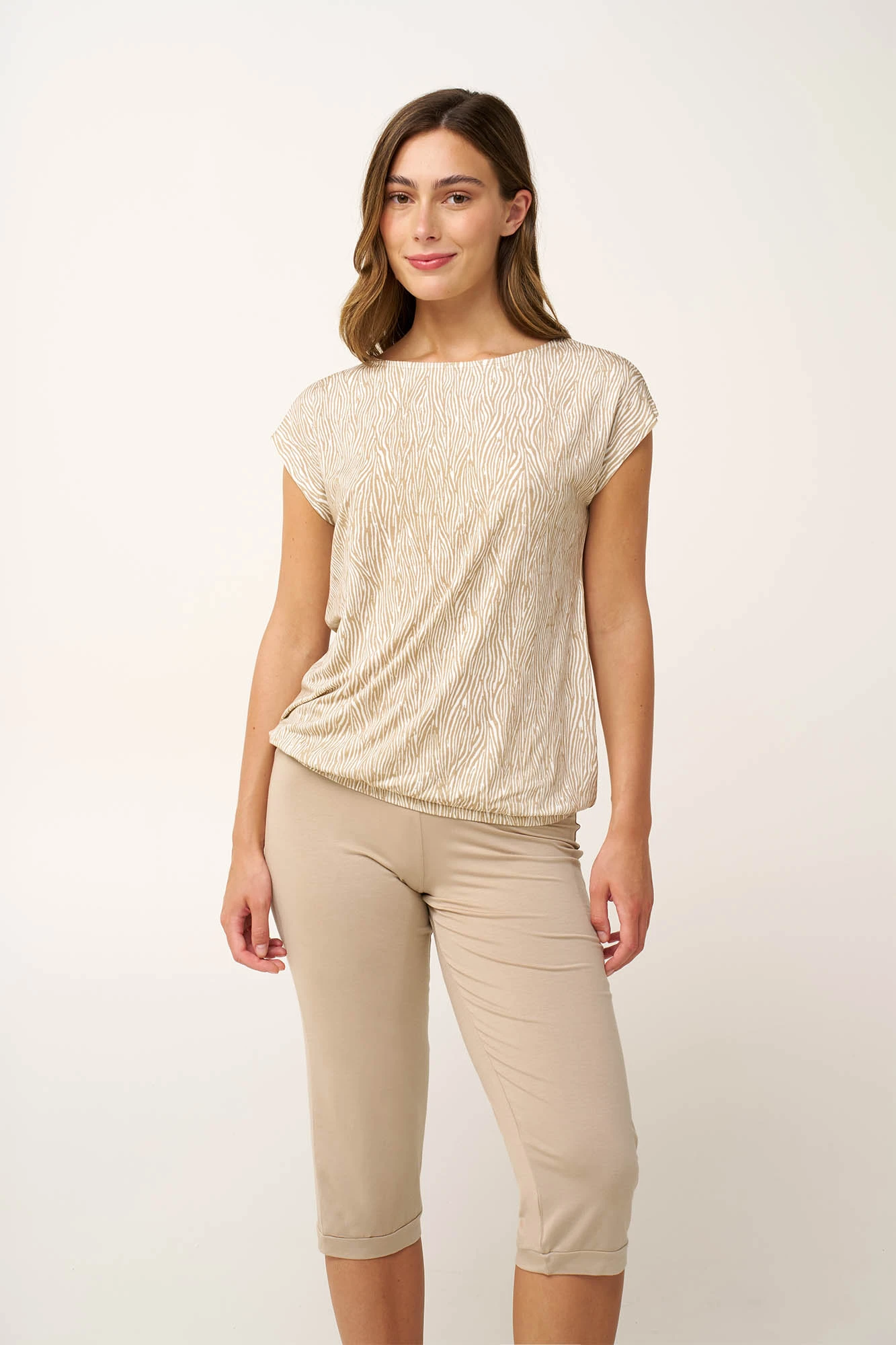 1_0753732946 Γυναικεία Micromodal Πυτζάμα με Κάπρι Παντελόνι