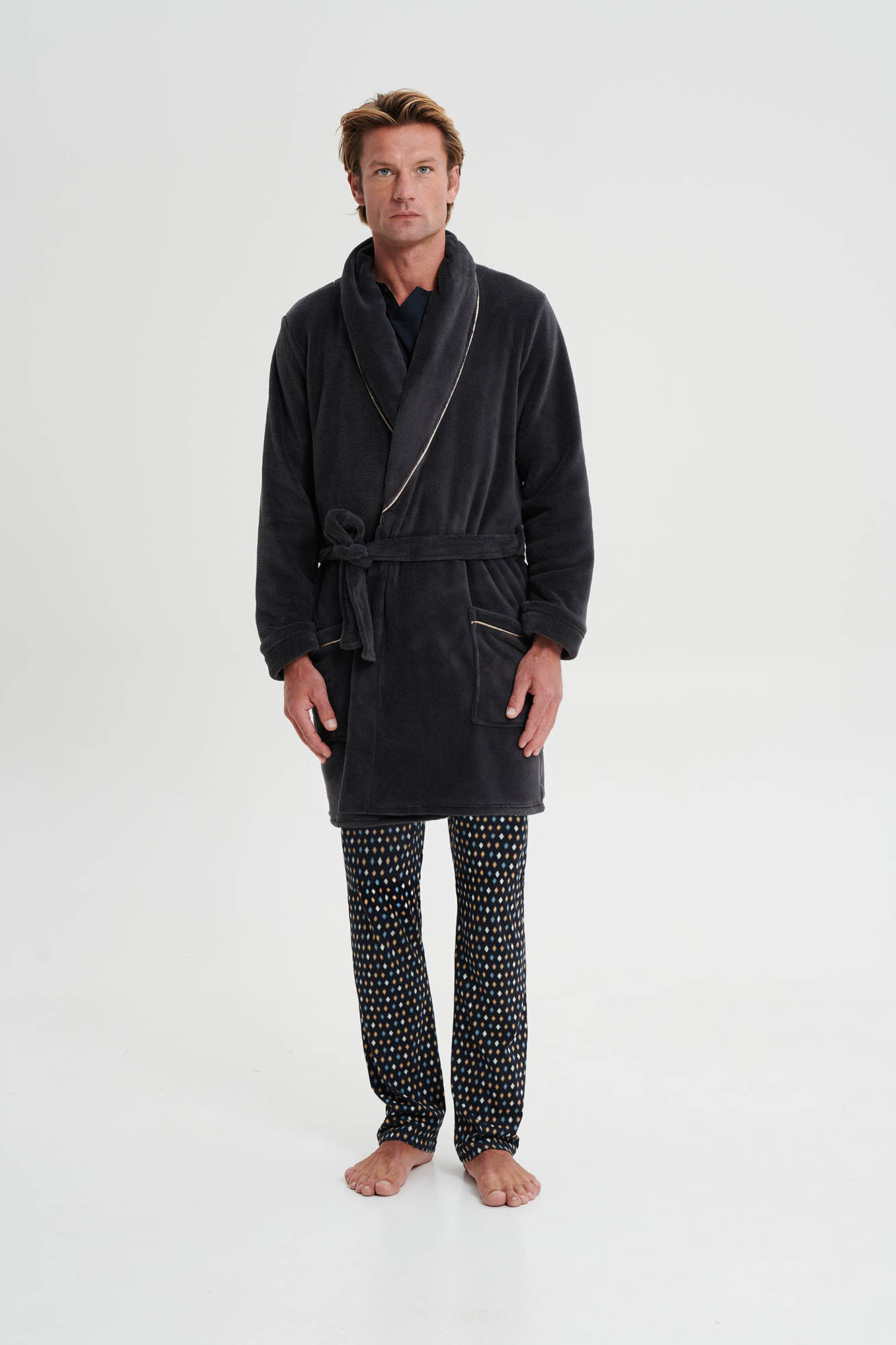 Σταυρωτή Ρόμπα