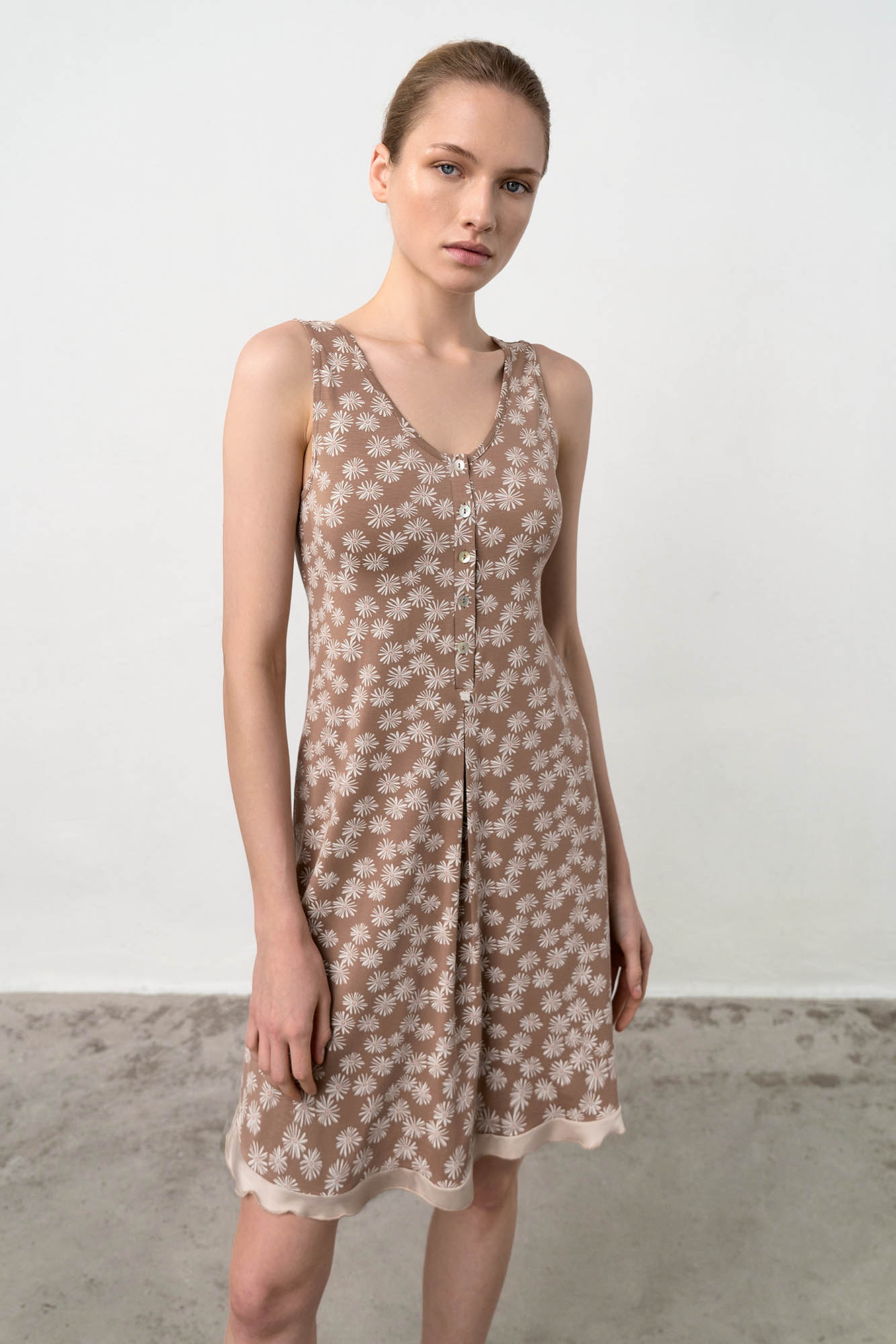 1_0894200045 Φλοράλ Νυχτικό με Πατιλέτα - Image 1