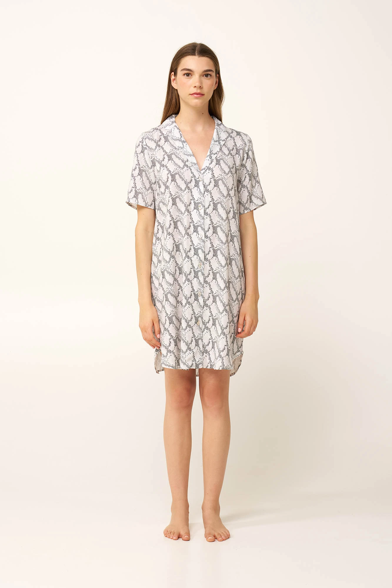 1_0915475008 Κουμπωτό Snake Print Νυχτικό