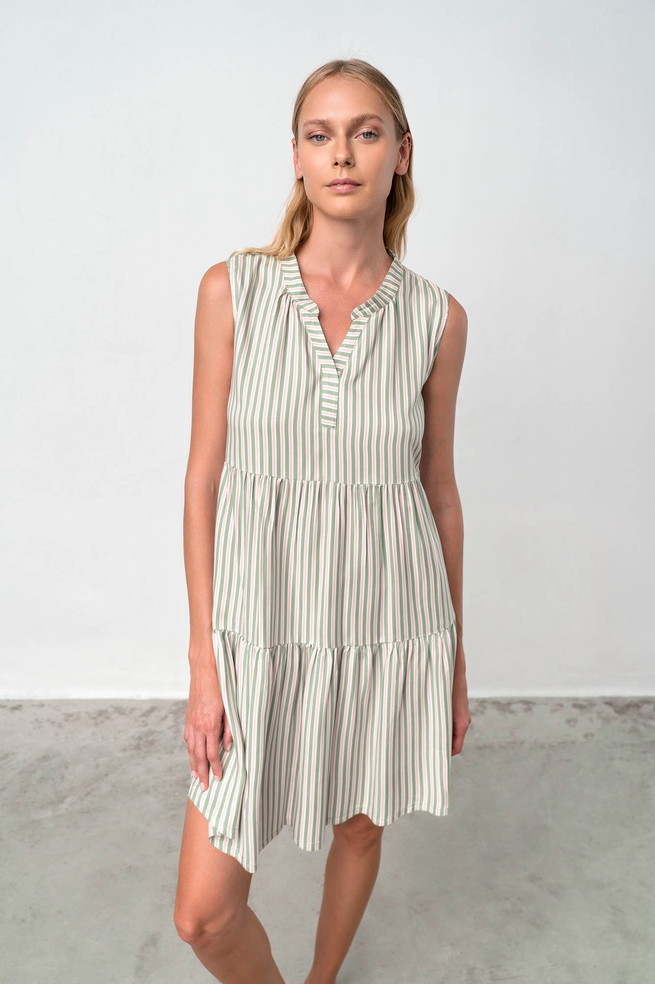 1_0926975217 Αμάνικο Ριγέ Νυχτικό - Image 1