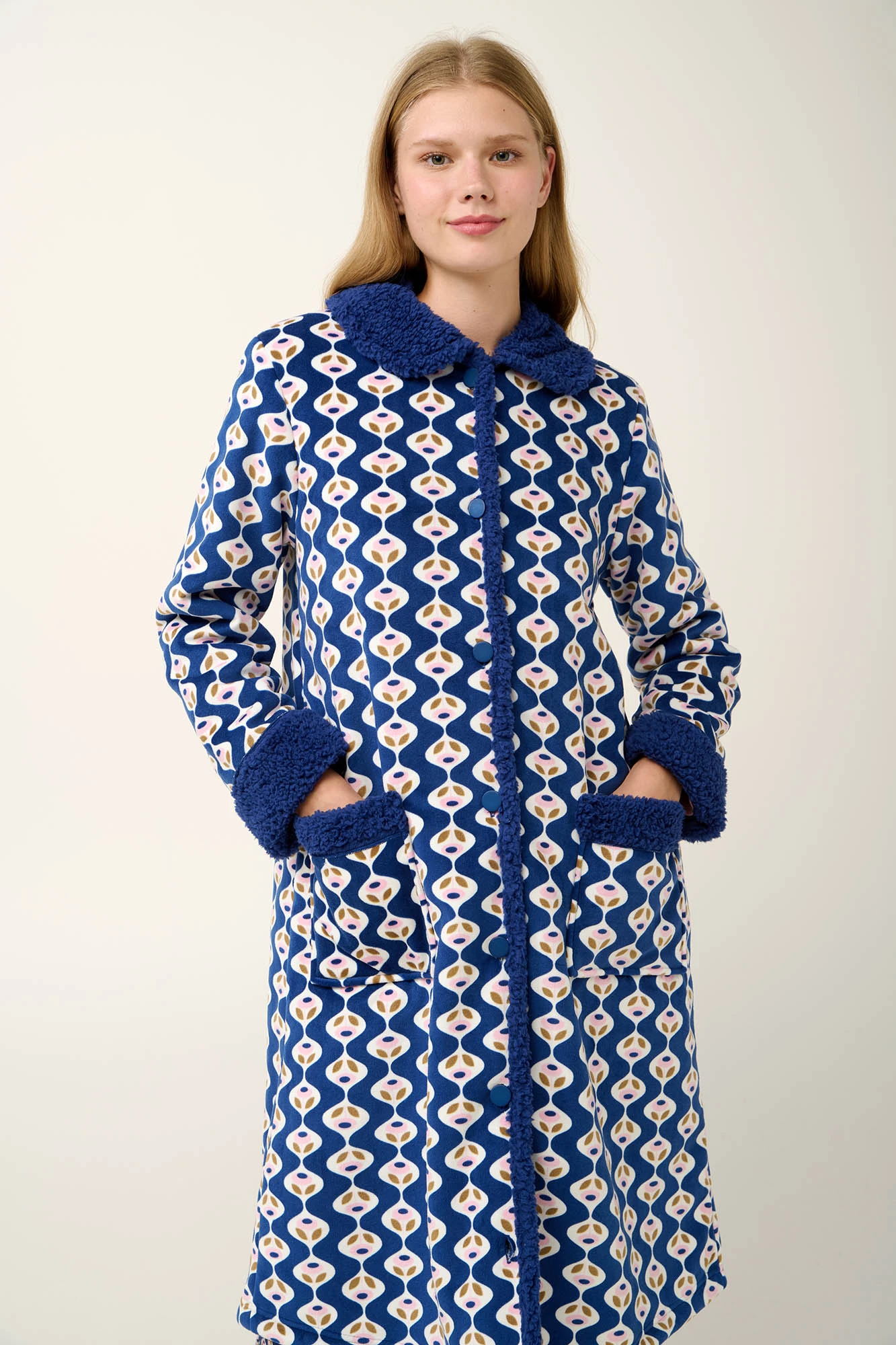 1_0946064330 Μακριά Γυναικεία Ρόμπα Fleece με Κουμπιά