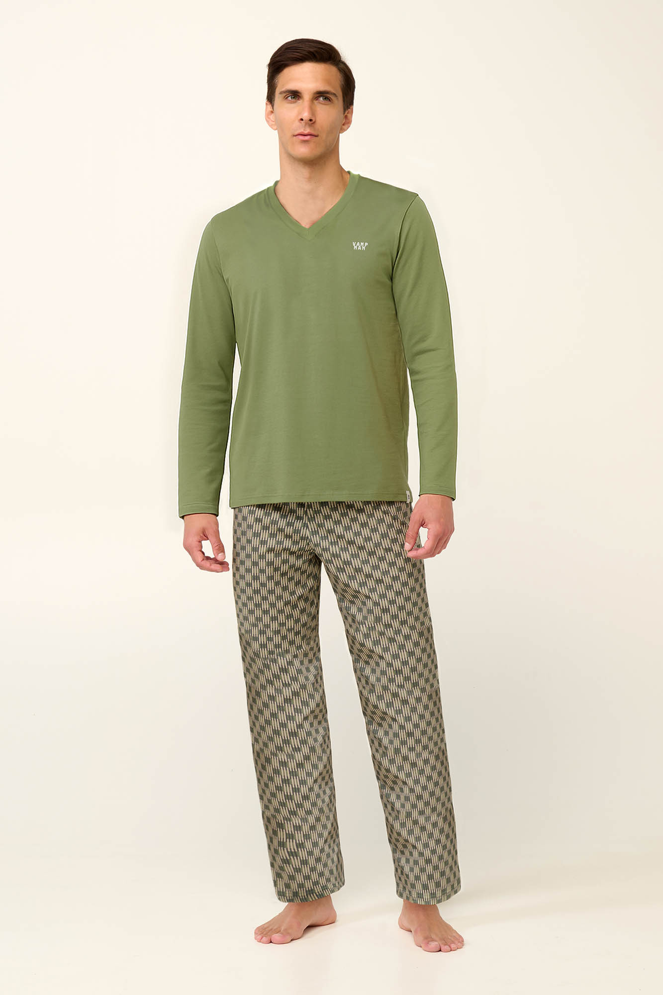 Ανδρική Βαμβακερή Πυτζάμα με V Λαιμόκοψη