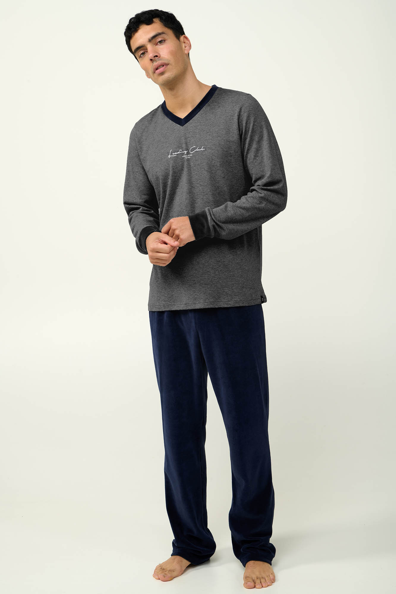 Ανδρική Velvet Πυτζάμα με V Λαιμόκοψη