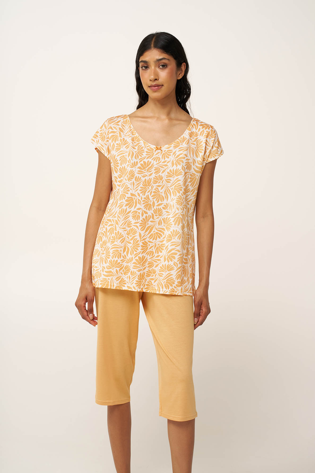 Γυναικεία Πυτζάμα με Κάπρι Παντελόνι