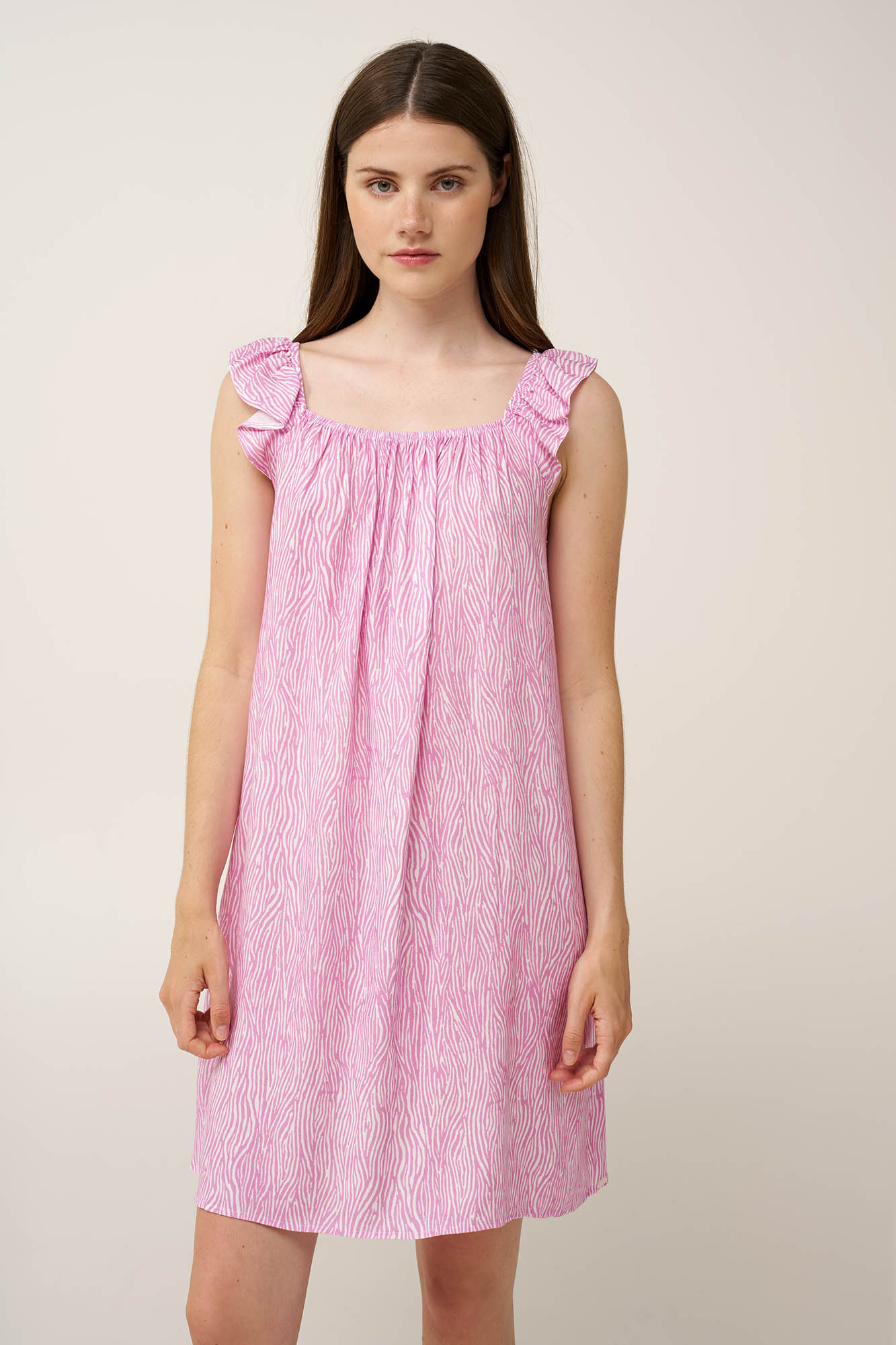 Αμάνικο Νυχτικό με Σούρες