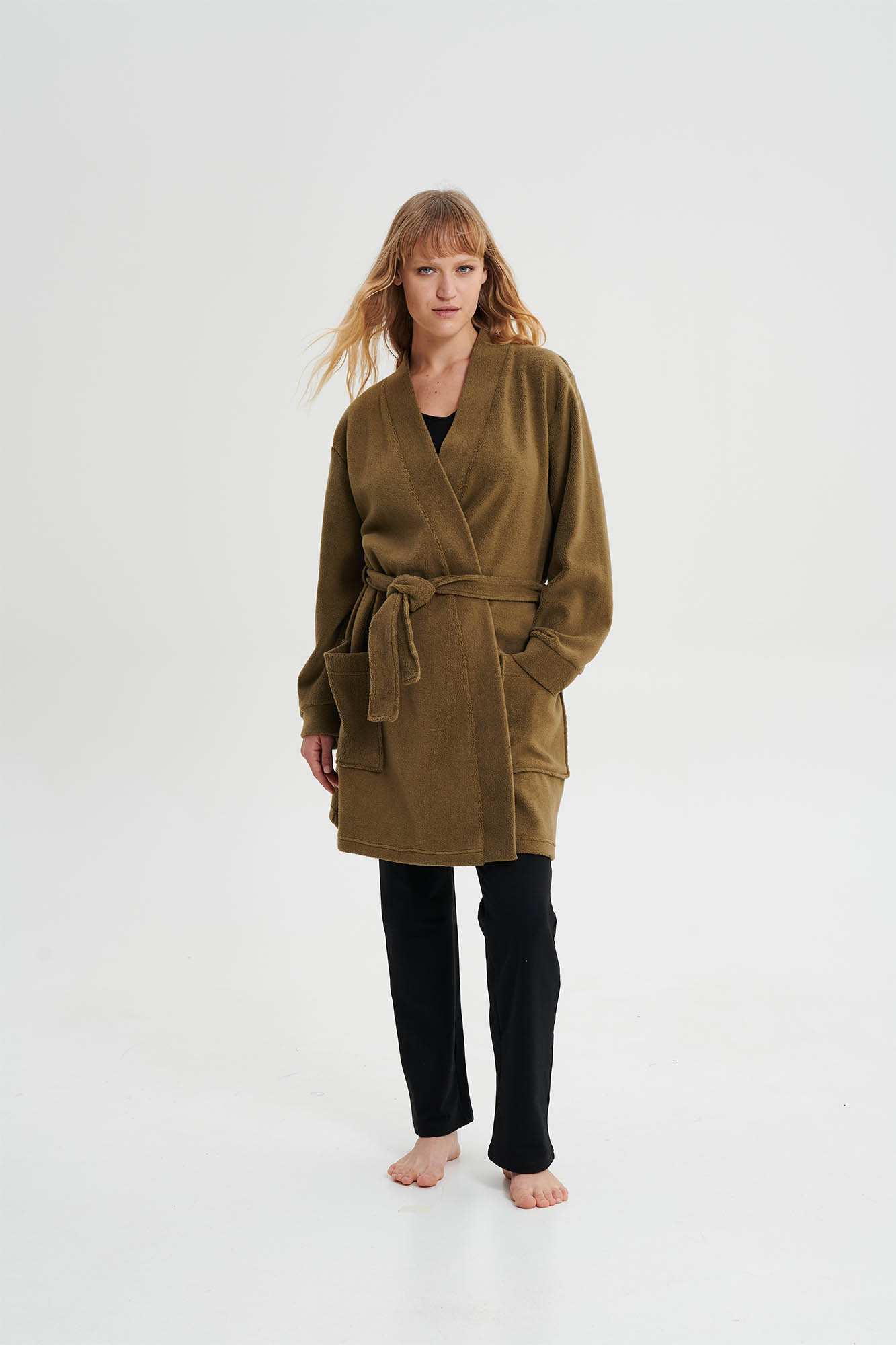 Μονόχρωμη Σταυρωτή Ρόμπα