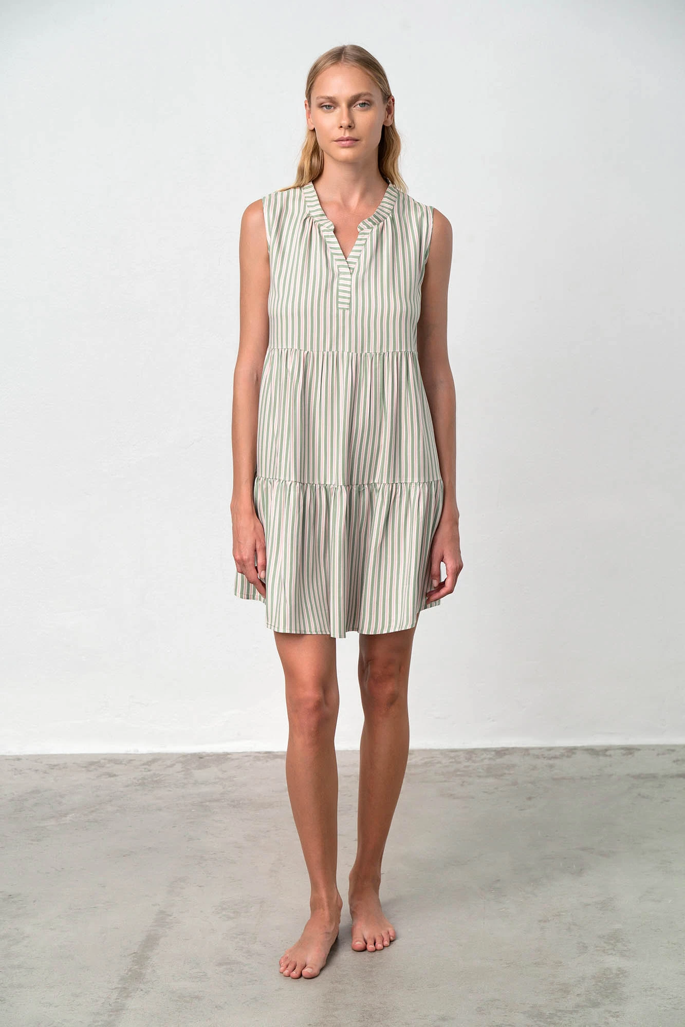 2_0258480255 Αμάνικο Ριγέ Νυχτικό