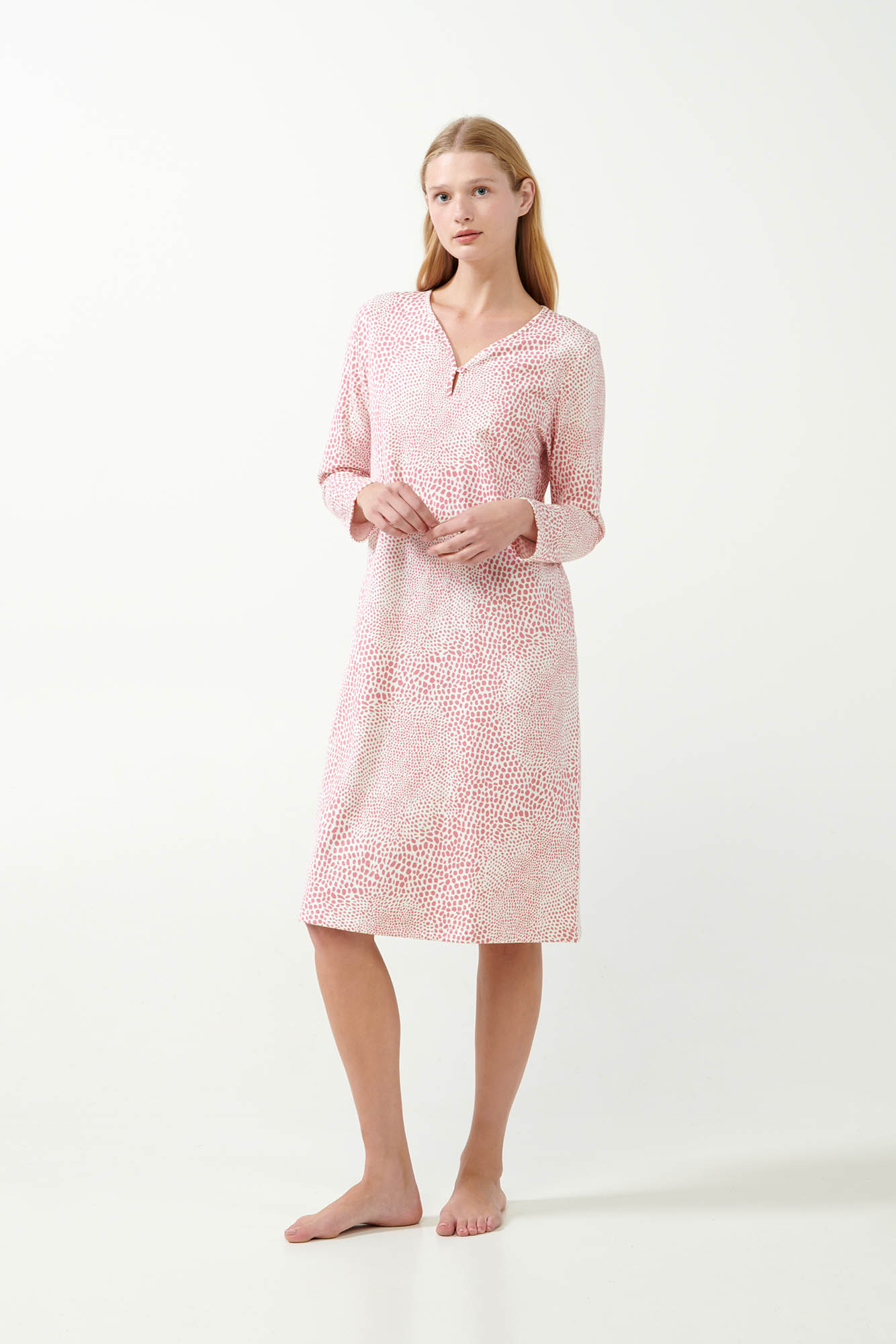 2_0297220469 Λεοπάρ Νυχτικό Φούτερ με V Λαιμόκοψη