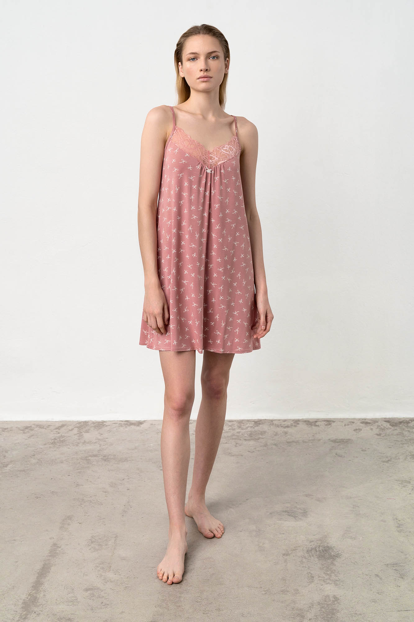 Νυχτικό με Τιράντες