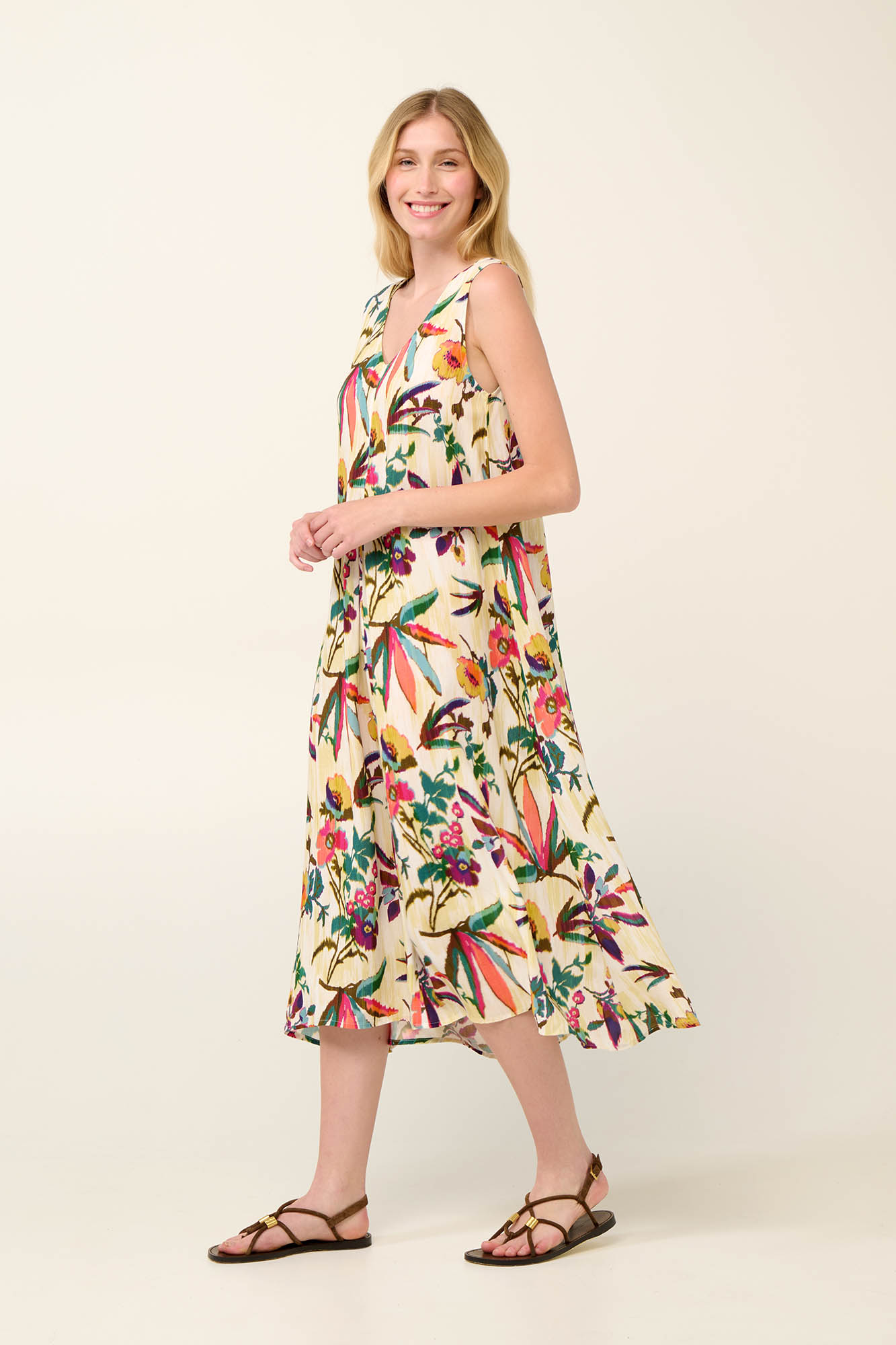 Μακρύ Καλοκαιρινό  Φλοράλ Φόρεμα με Πιέτα