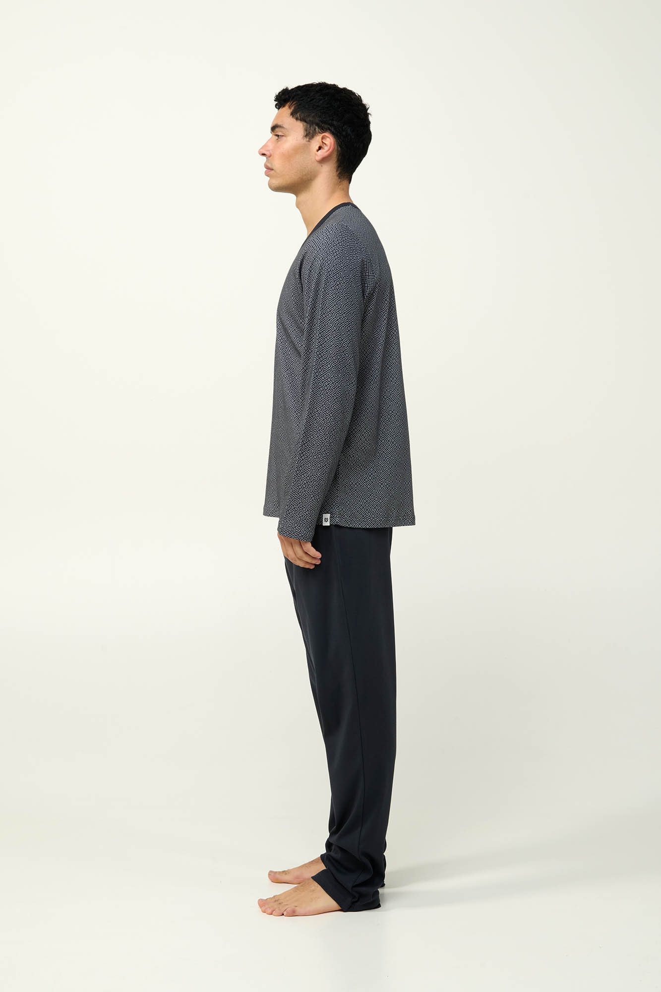 Ανδρική Βαμβακερή Πυτζάμα με V Λαιμόκοψη