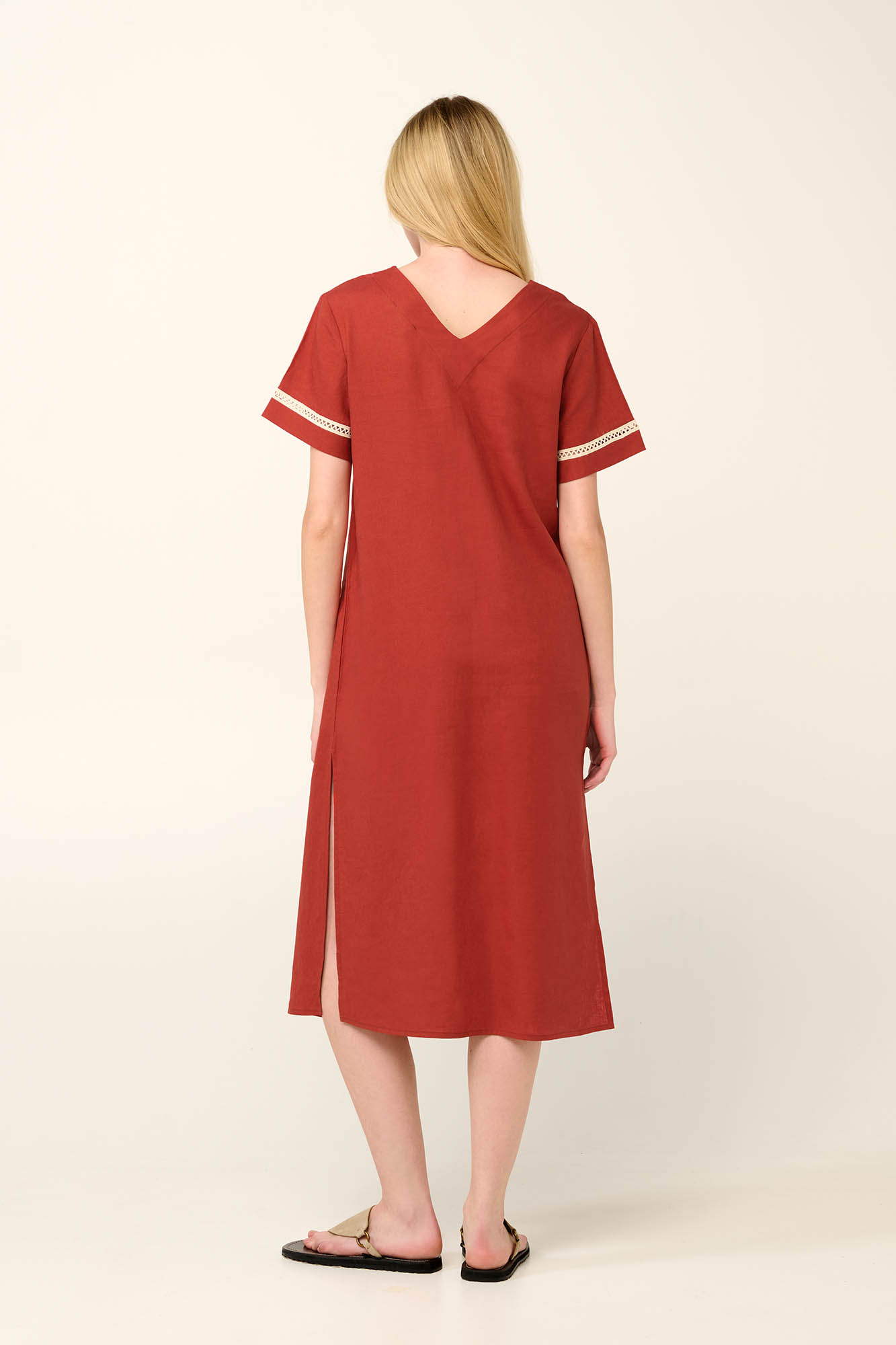 Καλοκαιρινό Φόρεμα με V Λαιμόκοψη